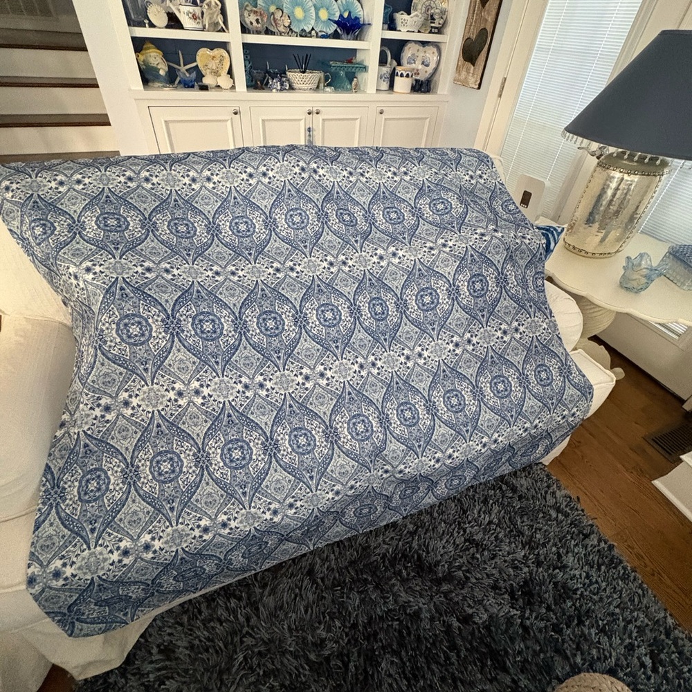 Nicole Miller indoor/outdoor blue - Classic Medallion Design tablecloth
